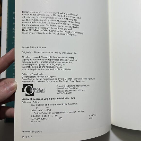 Set Of 2 Childrens Story Books Hardcover Dear Children of the Earth and Bears - Picture 5 of 13